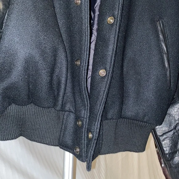 Rare “VERVE” Varsity Style Leather Jacket -Sz. XL - Picture 10 of 13